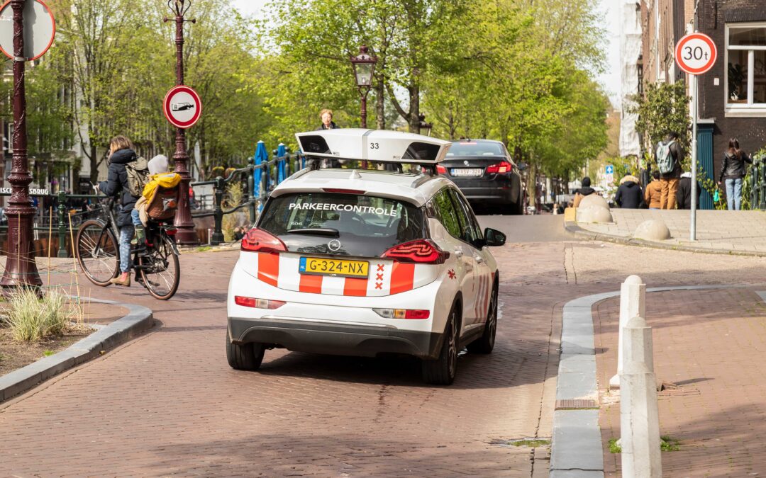 Amsterdam breidt betaald parkeren uit per 2024